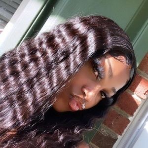 Meet your Posher, Indy